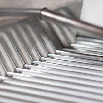 Grattoir pour nettoyer la grille à reine - acier inoxydable